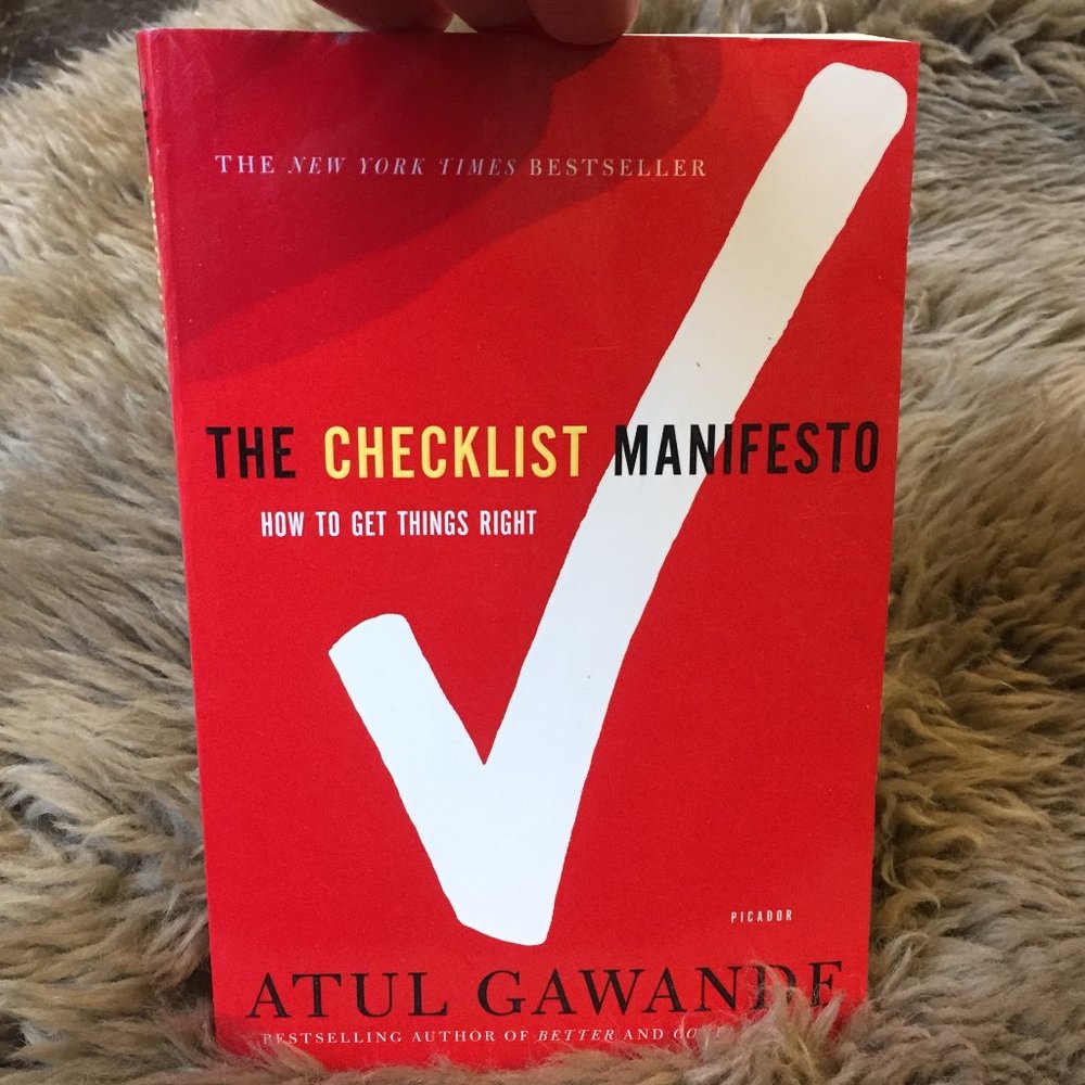 The Checklist Manifesto: How to get things right, paperback (2011)